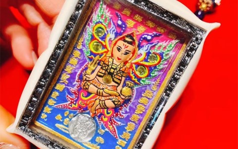 佛牌佩戴位置有讲究吗？挂胸前、放包里、贴身戴分别注意什么？