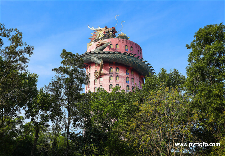 泰国最霸气的寺庙：周身被龙缠绕，栩栩如生非常震撼却不接待游客