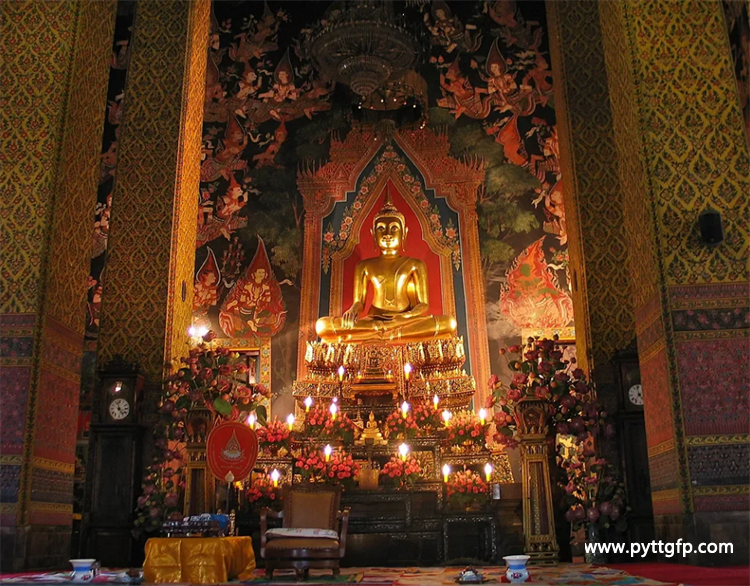 Wat Chakrawatracha寺庙弘法堂