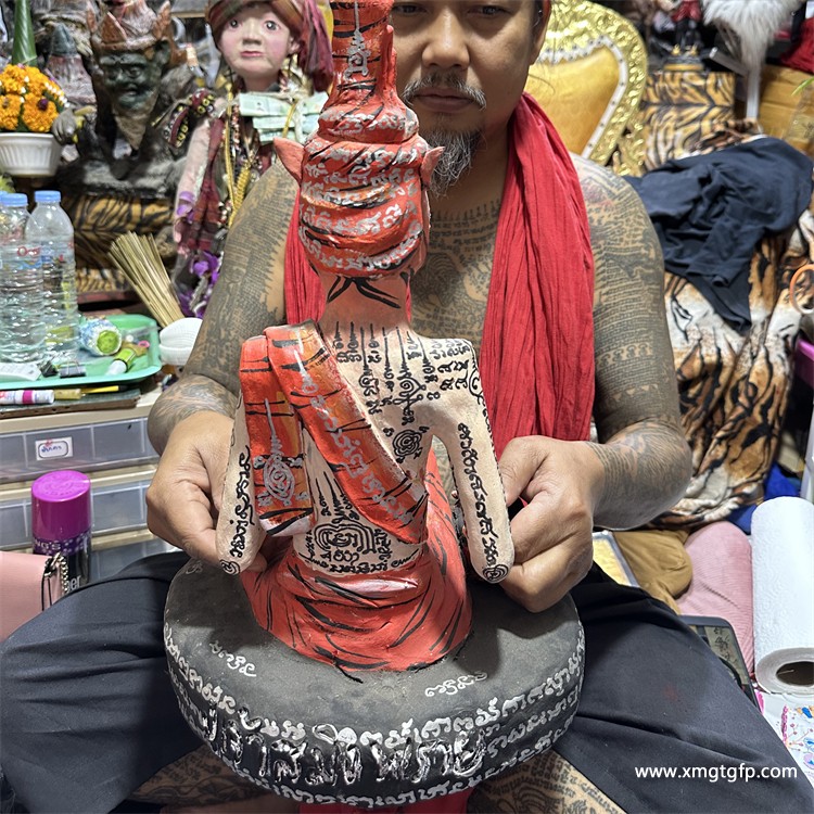 泰国佛牌 阿赞湾猜 红色虎头鲁士 (3).jpg
