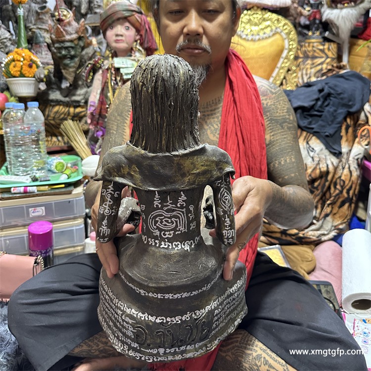 泰国佛牌 阿赞湾猜 坐姿鲁士 (3).jpg