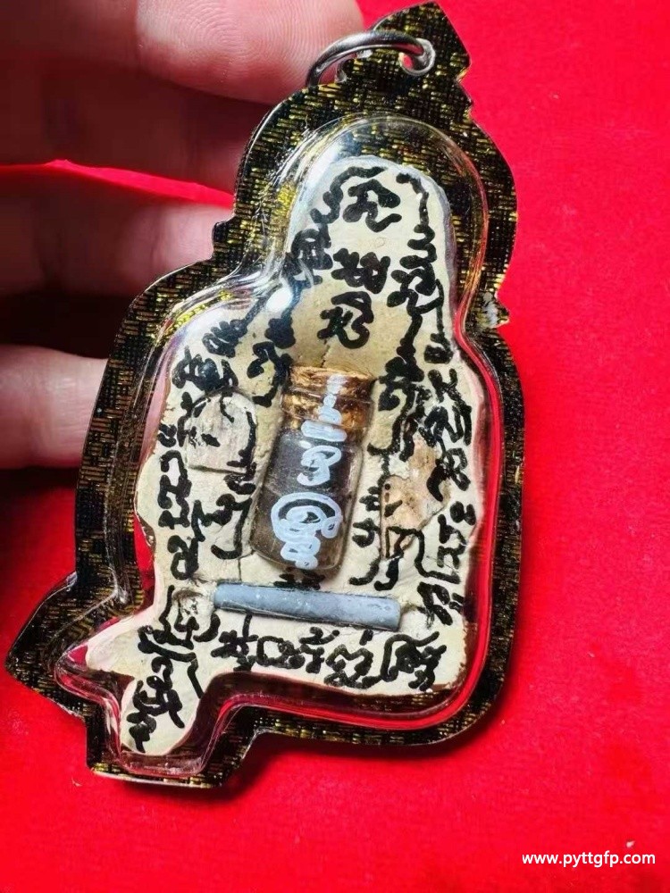 泰国佛牌 阿赞兰 虎头布周 (4).jpg