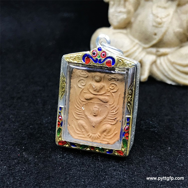 龙婆咪 2541年神兽崇迪鹰神 25年老牌 佛牌 龙婆咪 2541年神兽崇迪鹰神 25年老牌 佛牌 9.JPG