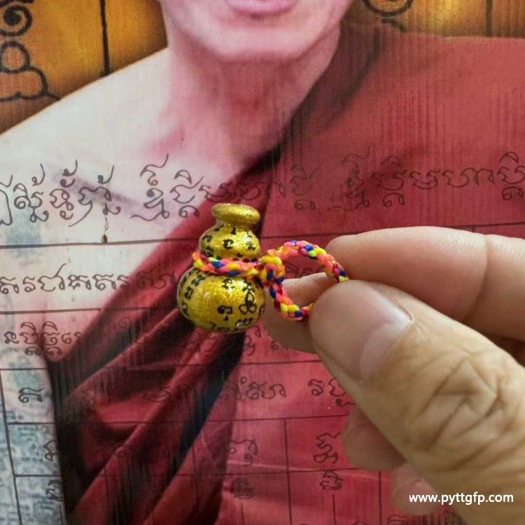 泰国佛牌 龙婆乐 富贵财富葫芦 泰国佛牌 龙婆乐 富贵财富葫芦 (3).jpg