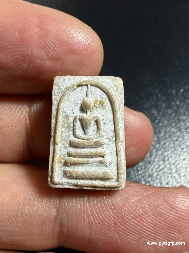 泰国佛牌 龙婆培 2512 小模崇迪 泰国佛牌 龙婆培 2512 小模崇迪 (2).jpg