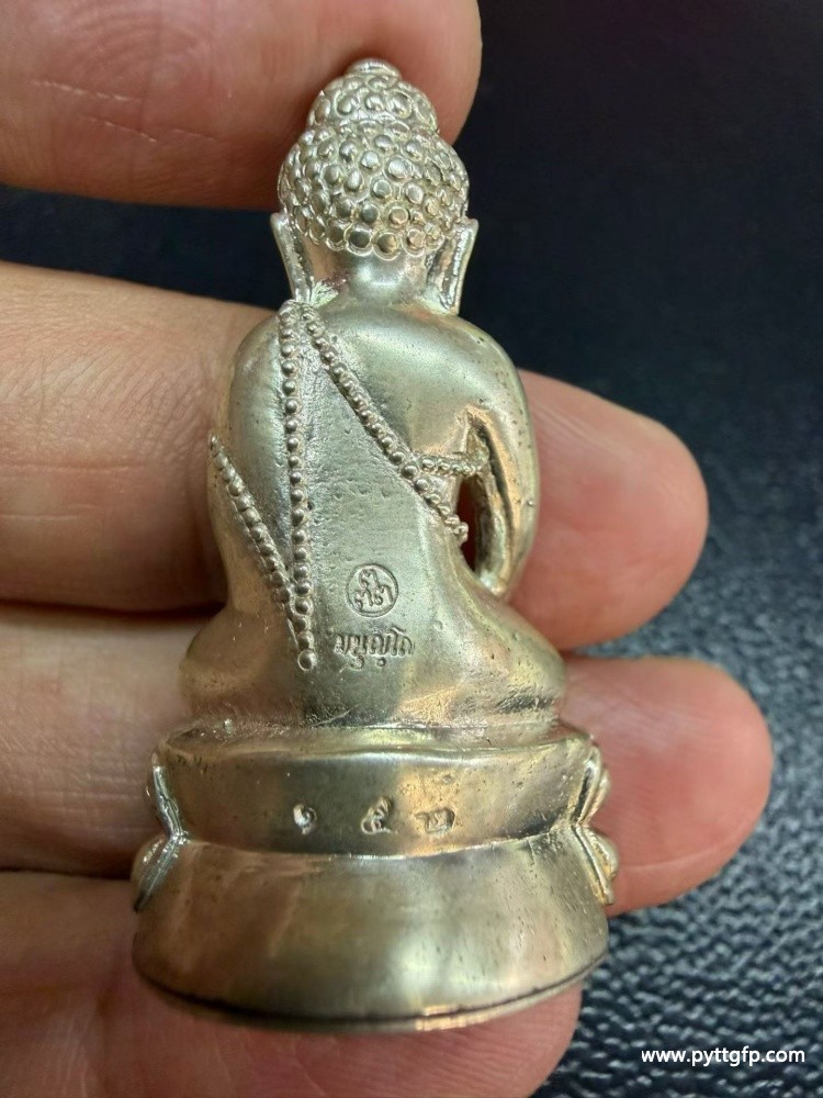 龙婆撒空2556金纳班川药师佛 龙婆撒空2556金纳班川药师佛 (3).jpg